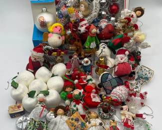 23 VintageChristmasOrnamentsLot