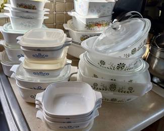 CORNING WARE & PYREX