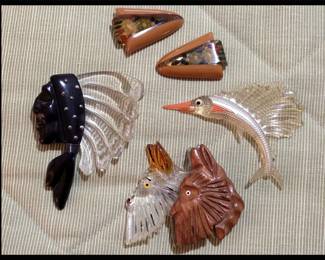 Great Lucite and Bakelite Brooches and Clips Pcs
