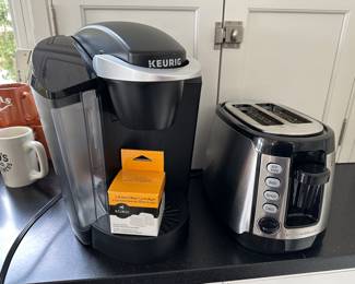 Keurig coffee maker and toaster