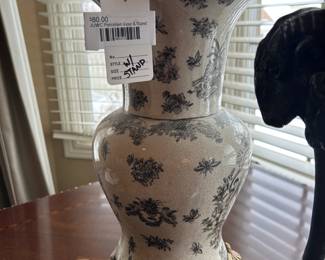 JUWC Porcelain Vase & Stand