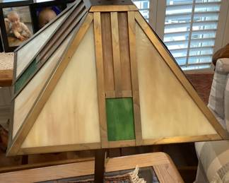 Mission Style Slag Glass Table Lamp