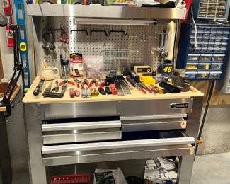 Tool cabinet (like new)
