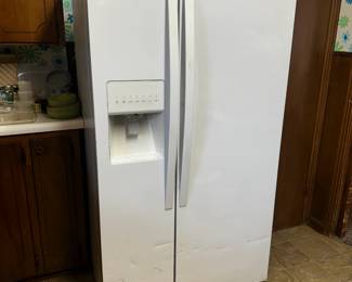 Refridgerator