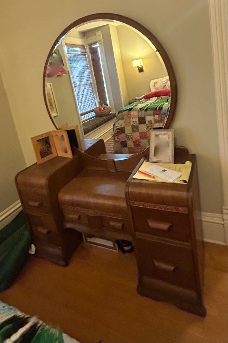 Waterfall Vintage Mirror Vanity