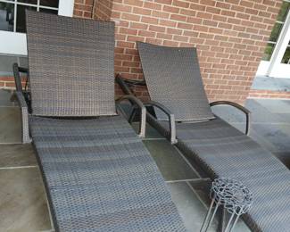 Brown Jordan chaise lounge recliners 