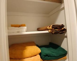 towels, linens