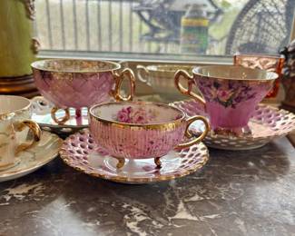 Vintage Pink Tea Cups/Saucers 