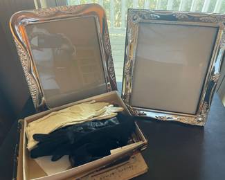 Leather women’s gloves and example of great, high quality frames