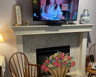 Two maple Windsor side chairs 