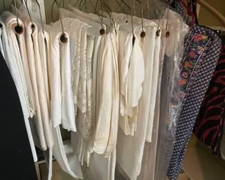 Fine linen table cloths