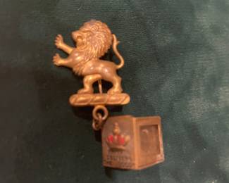 Nice selection of military, Civil War, WWI, Modern-RARE piece