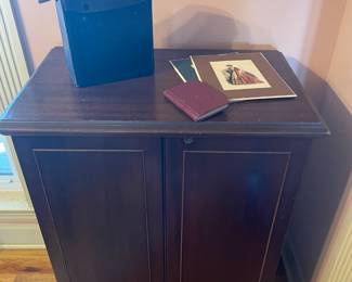 Antique lift top bar