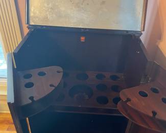 Antique lift top bar