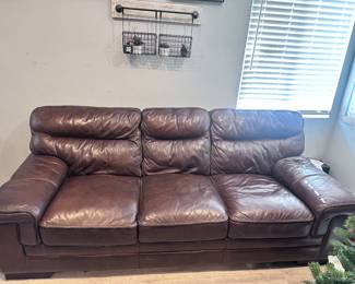 Leather sofa w/matching ottoman