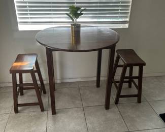 Wooden high table w/stools