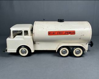 Nylint Ford street Sprinkler Truck