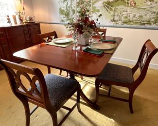 DUNCAN PHYFE DINING ROOM TABLE AND CHAIRS