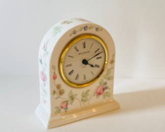 WEDGWOOD ROSEHIP CLOCK