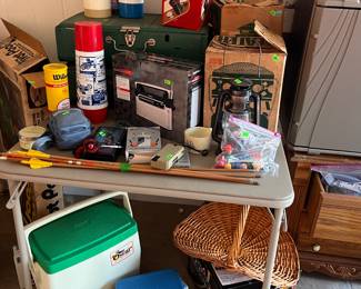 COLEMAN CAMPING SUPPLIES