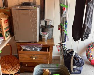 SKIS, COLEMAN VEHICLE FRIDGE