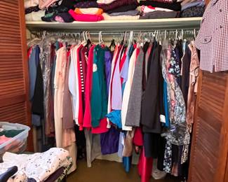 WOMEN'S CLOTHING - SIZES 14-22