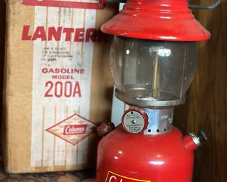 Vintage Coleman Lantern with original box