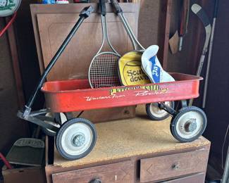 Vintage tennis rackets, wagon