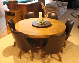 Round Table 6 Chairs