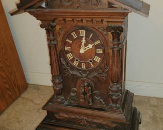 Black Forest trumpeter clock