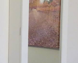 Wall jewelry cabinet