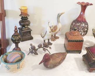 Navajo pottery, decor