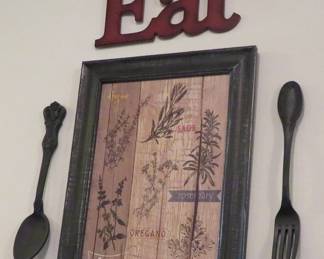 Kitchen/dining wall accessories