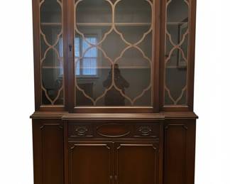Thomasville Furniture China Cabinet 