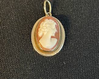 14k gold cameo