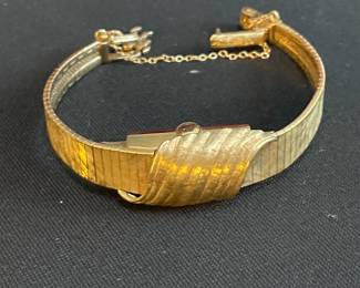 14k gold Geneva watch vtg