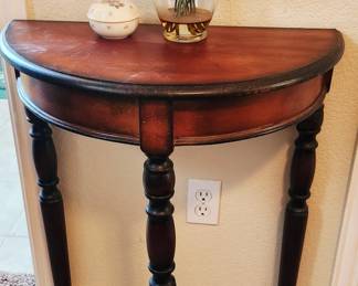 Accent table 