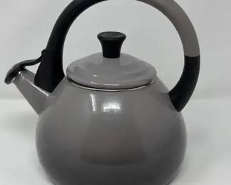 le creuset teapot