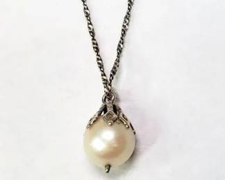 Vintage NecklaceCultured Pearl and Sterling Chain