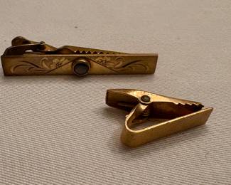 Gold tie clips
