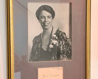 Eleanor Roosevelt photo and signature 