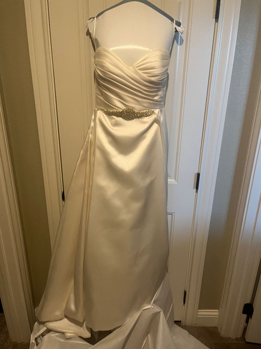 Wedding dress very beautiful 