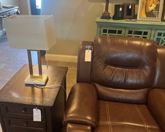 Leather rrcliner