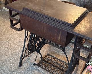 Vintage sewing table