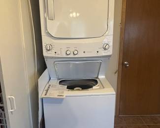 Stackable washer and dryer 