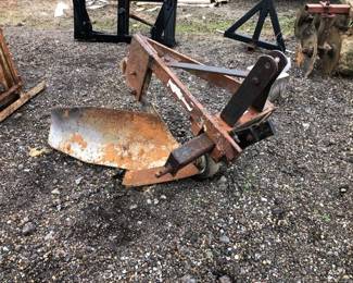 3 pt 1 ROW PLOW
