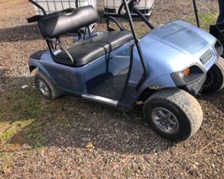 EZ GO ELECTRIC GOLF CART