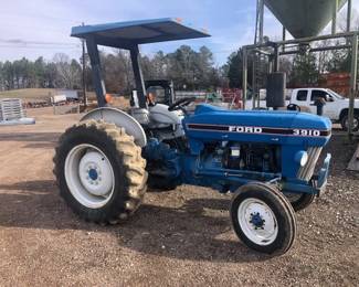 FORD 3910 TRACTOR