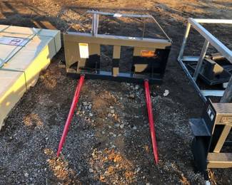 SKID STEER BALE SPEAR