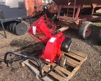 TROYBILT CHIPPER VAC